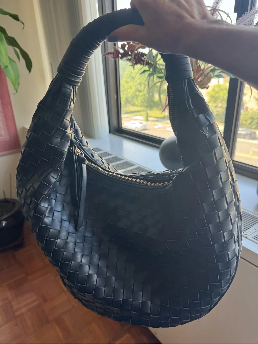 Woven Leather Hobo Bag - Black